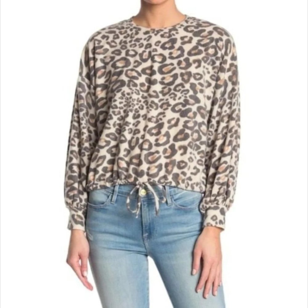 know.one.cares NWT Fleece Gray/Cream Leopard Sweatshirt Sz: Small
